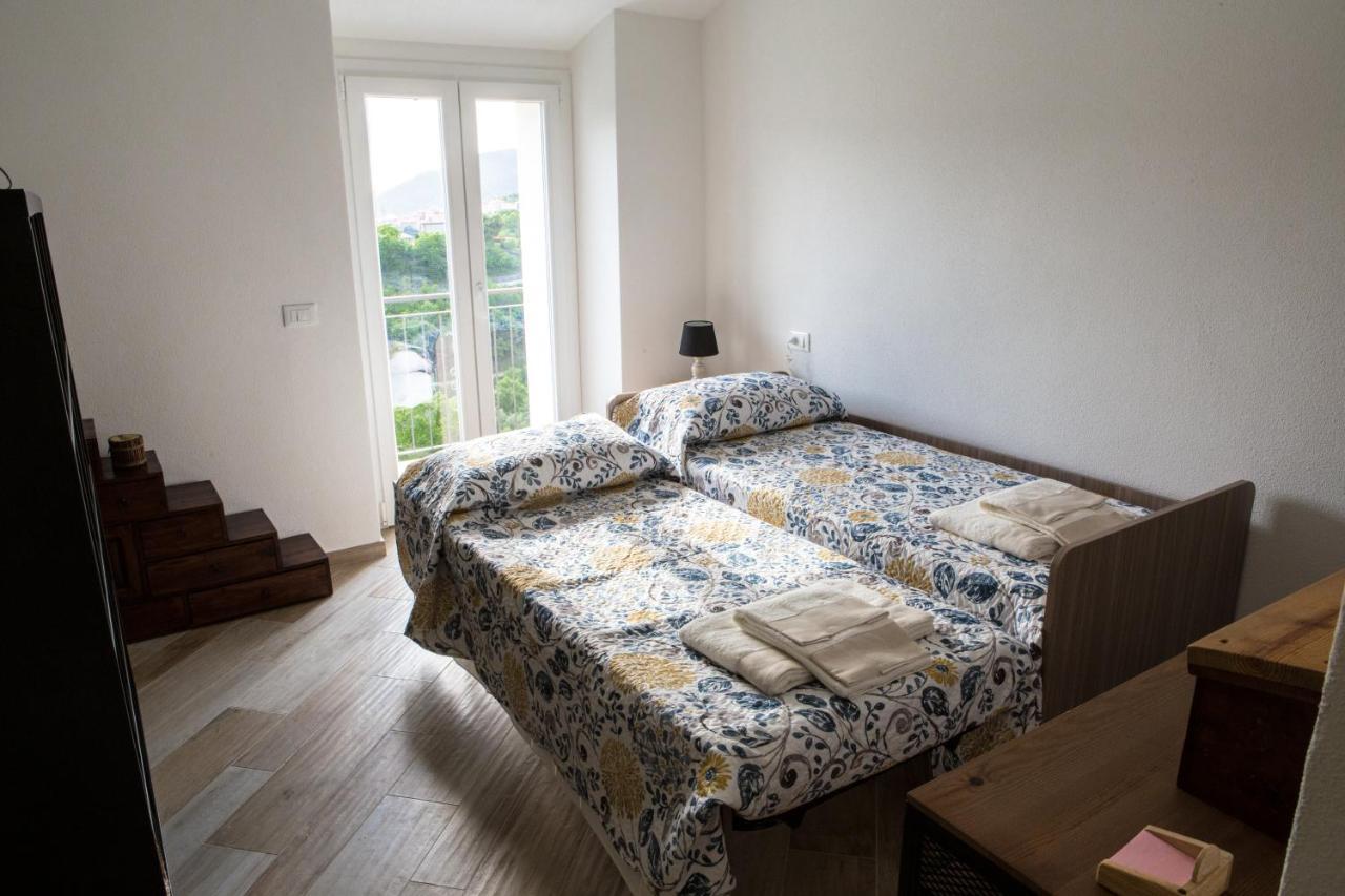 Ca' Rondine Apartment Castiglione Chiavarese ภายนอก รูปภาพ