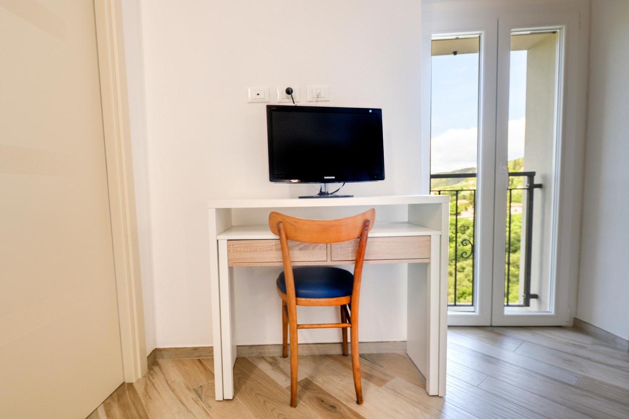 Ca' Rondine Apartment Castiglione Chiavarese ภายนอก รูปภาพ